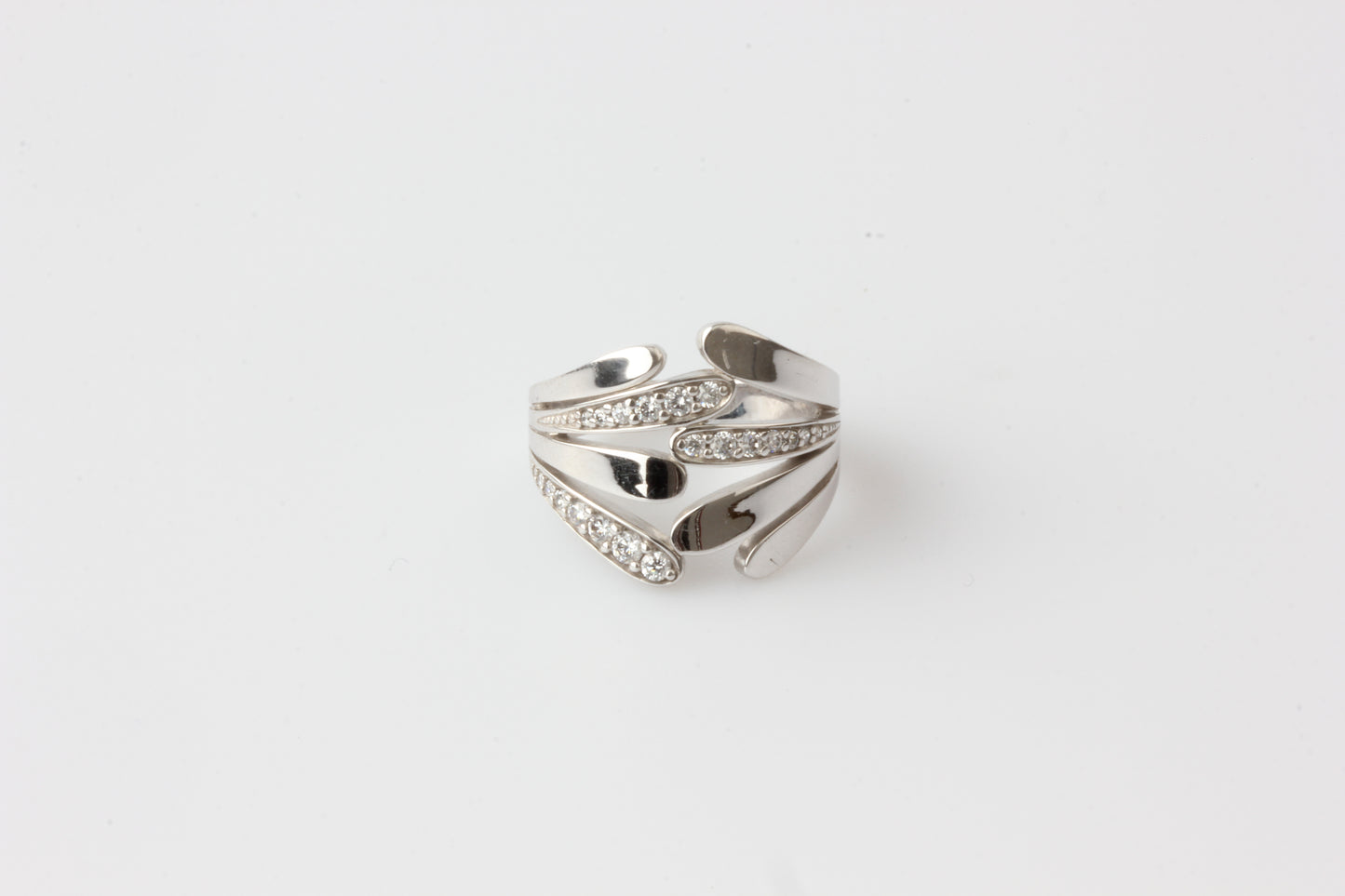 Cacharel ring