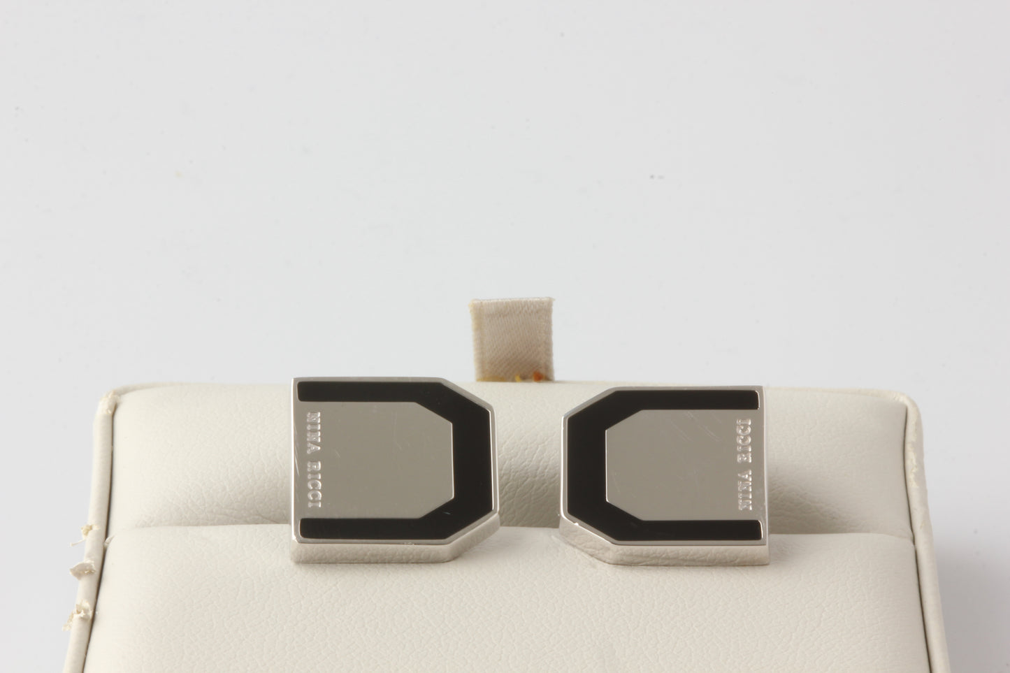 Nina Ricci Cufflink